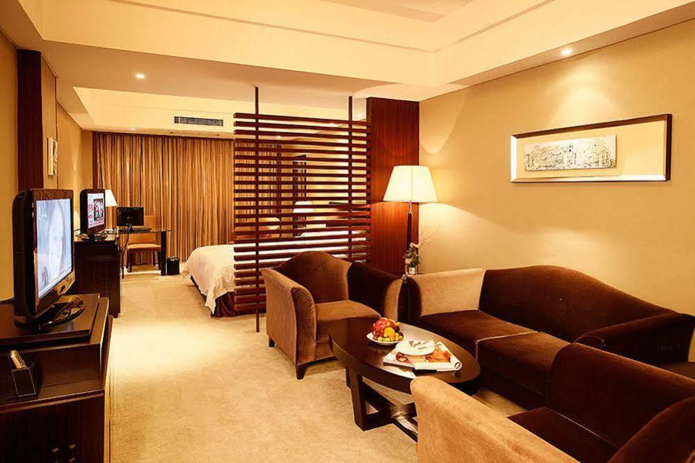 Jiande Peninsula Kai Hao Hotel Chun'an Екстер'єр фото